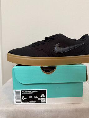 Nike SB Check Canvas GS Black Gum Skate Shoes Size 6Y